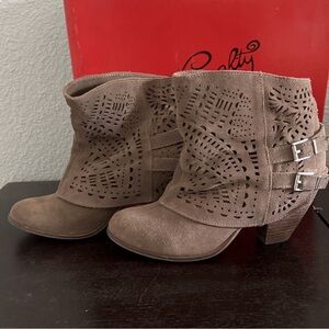 Naughty Monkey Women's Lyrics Bootie Size 8.5